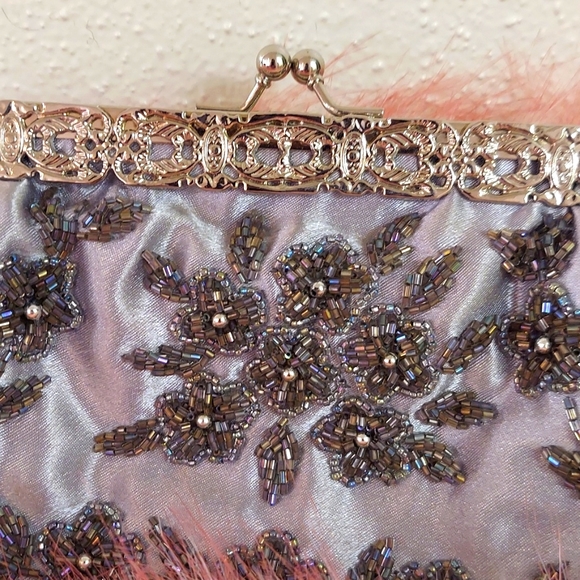 Beautiful Gatsby Style Silver Grey Beaded Satin Purse - Picture 3 of 8